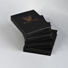 Lade das Bild in den Galerie-Viewer, WildLash Fertige Fächer 10D