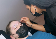 Lade das Bild in den Galerie-Viewer, Brow Lifting Stylist